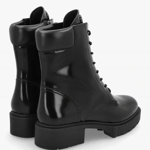 COACH Brand New Leighton Black High Shine Leather Ankle Boots - Picture 4 of 6